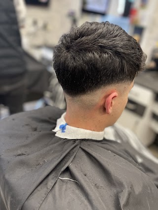 Falls kurdish barber