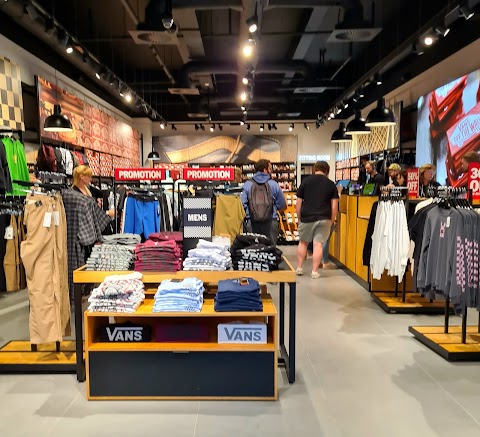 VANS Outlet Portsmouth