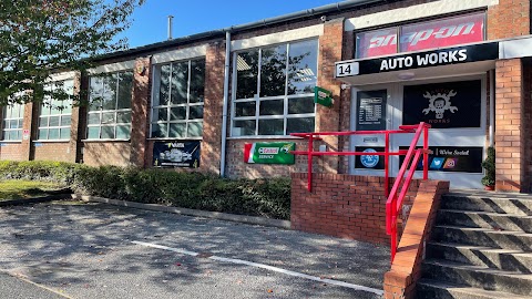 Auto works service centre