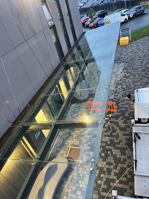 CIS External Building Cleaning