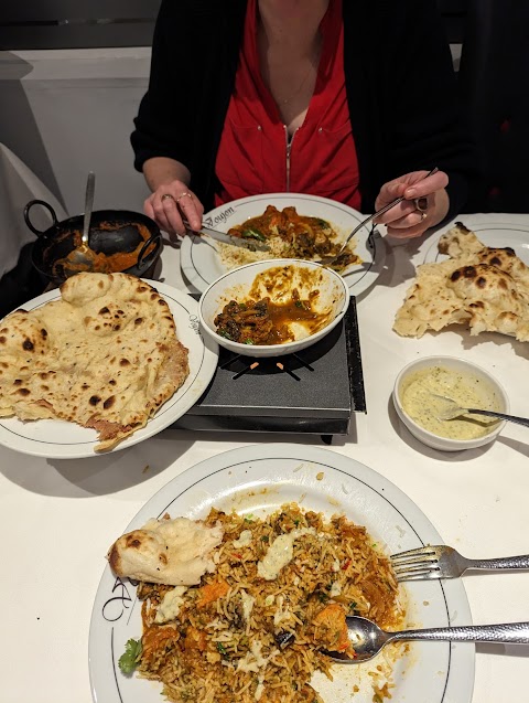 Voujon Indian Restaurant & Takeaway in Headingley, Leeds