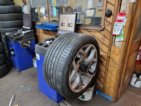 24hr Mobile Tyres Fitting Service