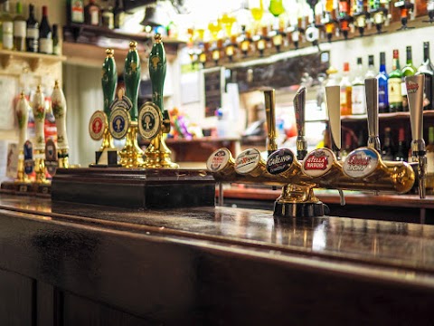 Shears Inn, Paris Gates Halifax