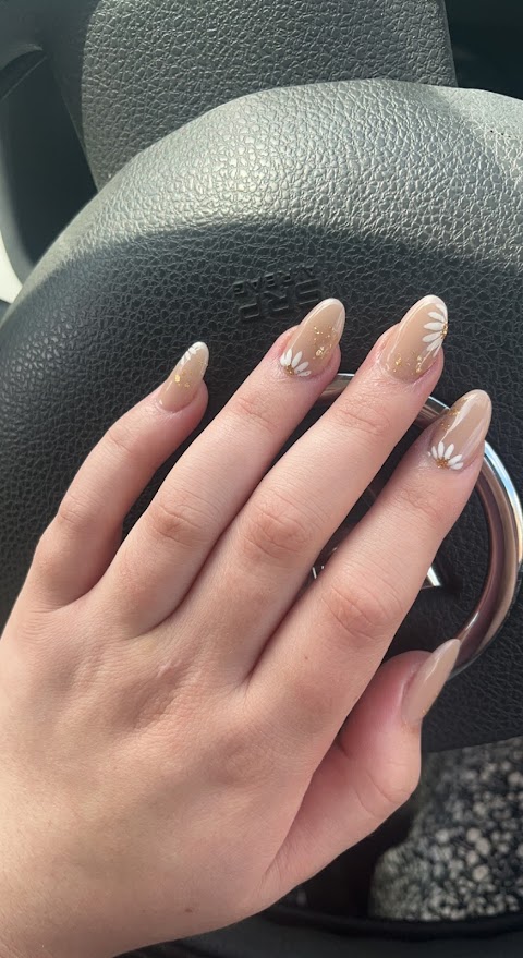 Diamond Nails ( Formally Known As that Nail place)