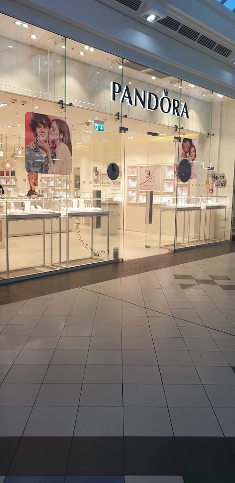 Pandora Birkenhead