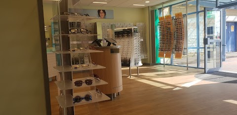 Specsavers Opticians and Audiologists - Girlington (Bradford)