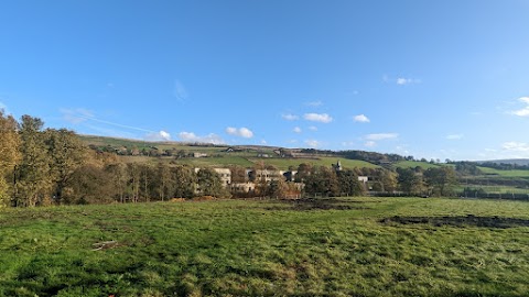 Saddleworth School