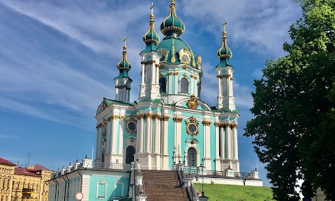 Пам'ятник За двома зайцями: Проня Прокопівна та Голохвастов