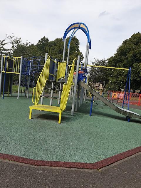 Harrison Park, Playground