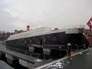 Titanic Boat Hotel