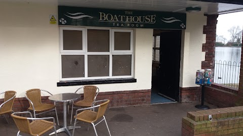 Boathouse Tearoom Taylor Park cafe