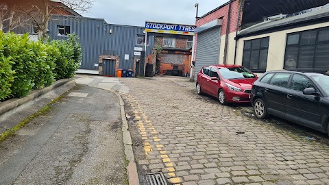 STOCKPORT TYRES