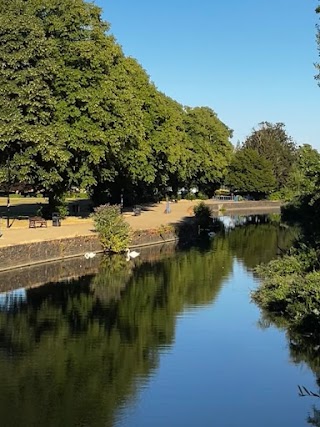 Beckets Park Embankment