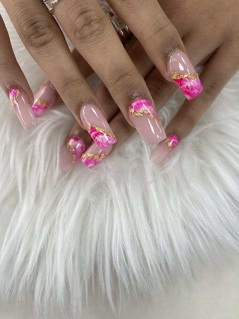 Miss Nails