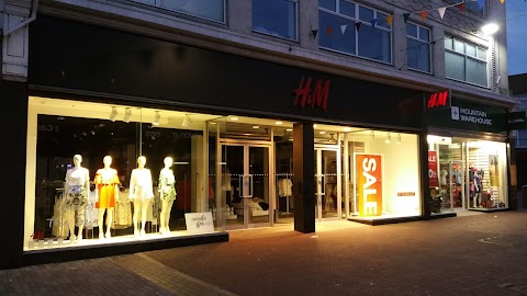 H&M