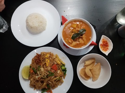 Rak Thai