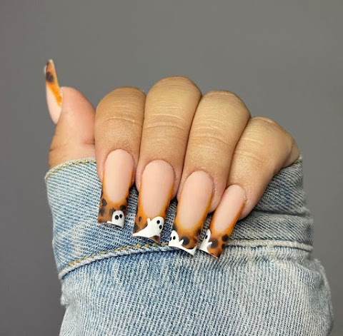 Nails & Co