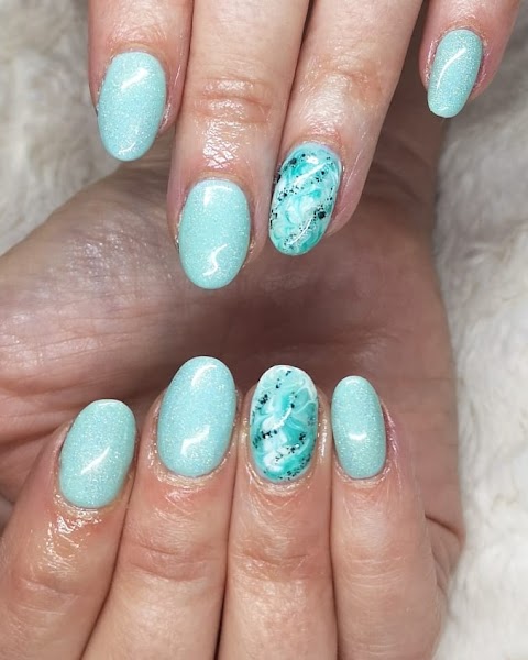 Mills & Boo Nails & Beauty