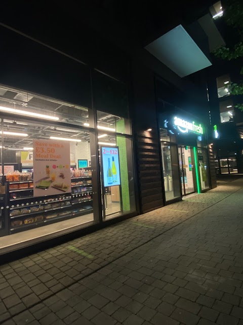 Amazon Hub Counter - Amazon Fresh Wembley Park