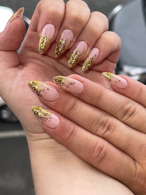 Lunula Nails and Beauty