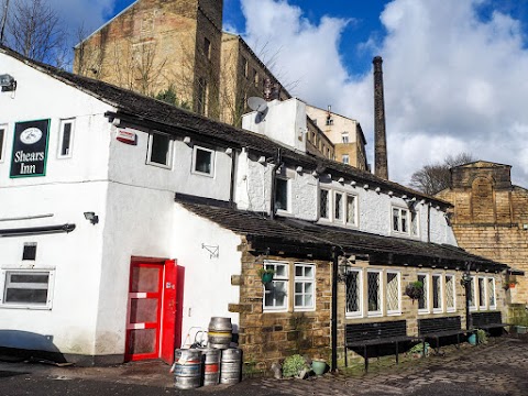 Shears Inn, Paris Gates Halifax