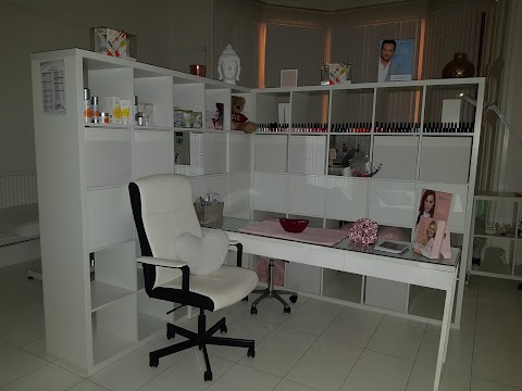 Karla Teaz Permanent Makeup and beauty Clinic