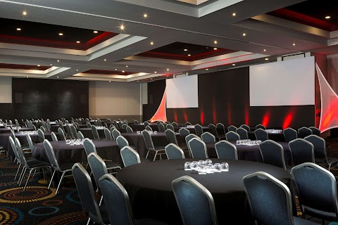 Radisson RED London Heathrow