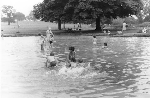 Cassiobury Park Pools