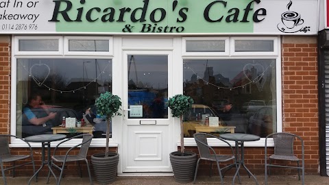 Ricardo's Cafe And Bistro