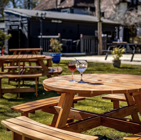 The Waggon & Horses | Best Restaurant & Pub in Radlett, Borehamwood | Best Rate Guaranteed