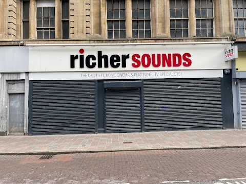 Richer Sounds, Hull