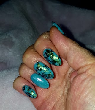 Super Nails