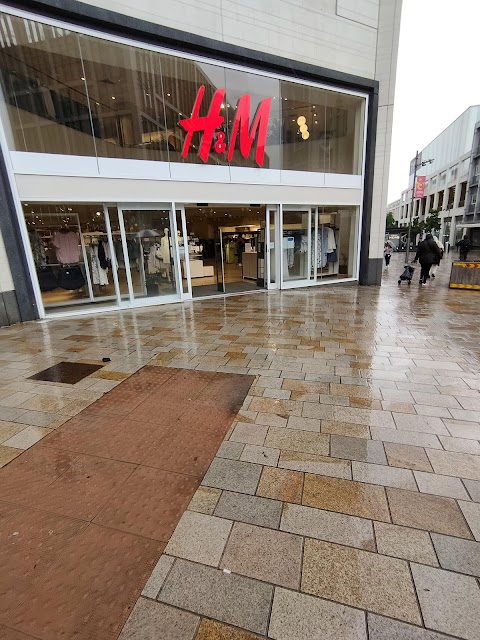 H&M