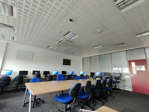 Queen's Specialist Building, University of Bolton