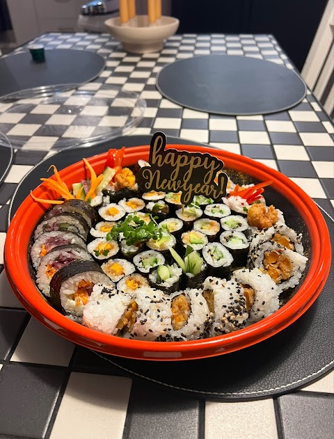 RollnRoll Ltd sushi and poke bowl for delivery