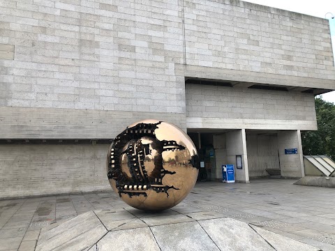 Trinity College Dublin