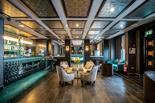 Carlton Lounge Kingsbury (Indian Restaurant/Takeaway/Cocktail Bar)