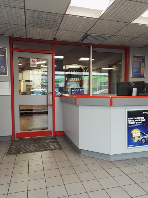 Kwik Fit - Swadlincote