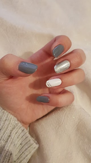 Nails & Beauty By Annelouisa