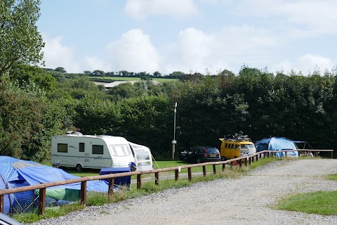 California Cross Camping and Caravanning Club Site