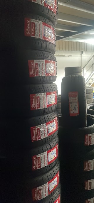 G2 TYRES