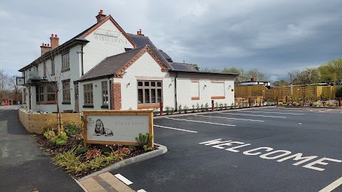 The White Lion Hankelow