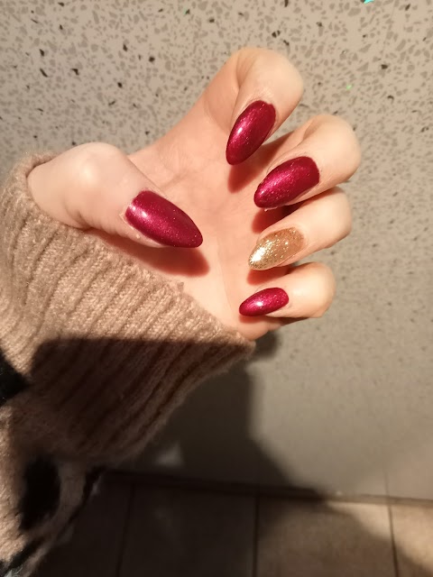 Top Nails