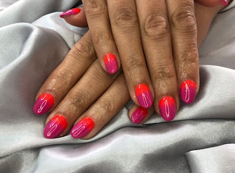 Annettes Nails at Revival Salons