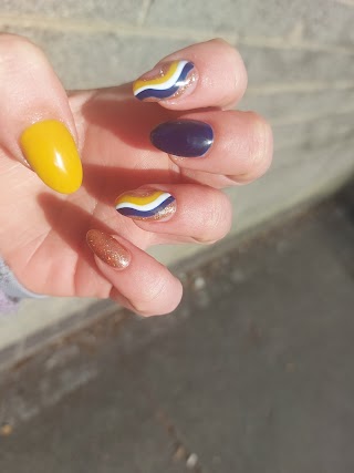 Naoimhs Nails