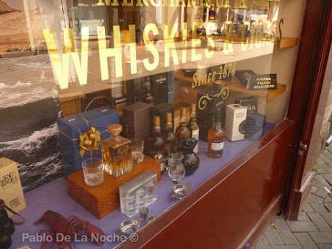 Robert Graham 1874 Whisky & Cigars
