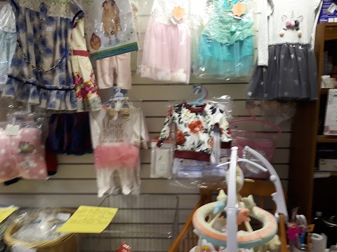 LINS KNITS AND BABY BOUTIQUE