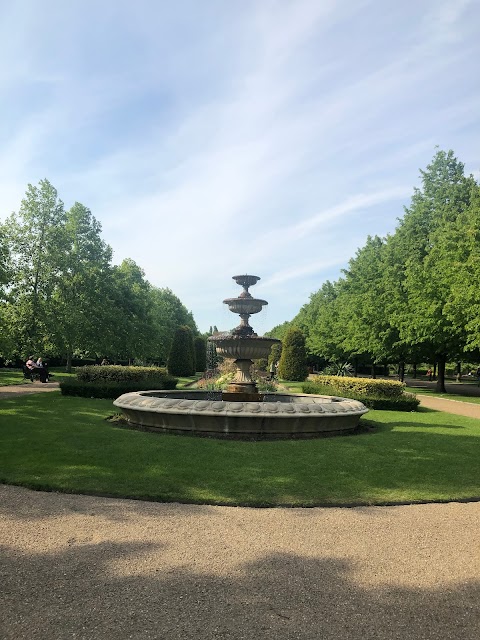 Ready Money Drinking Fountain, Regents Park