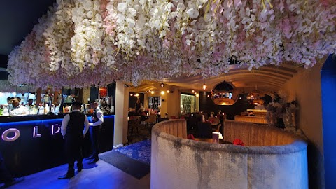 Holdi Bar, Restaurant and Lounge