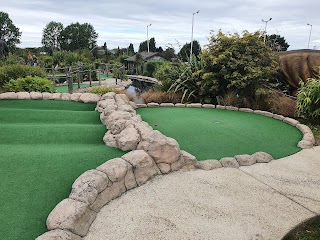 Dinosaur Escape Adventure Golf